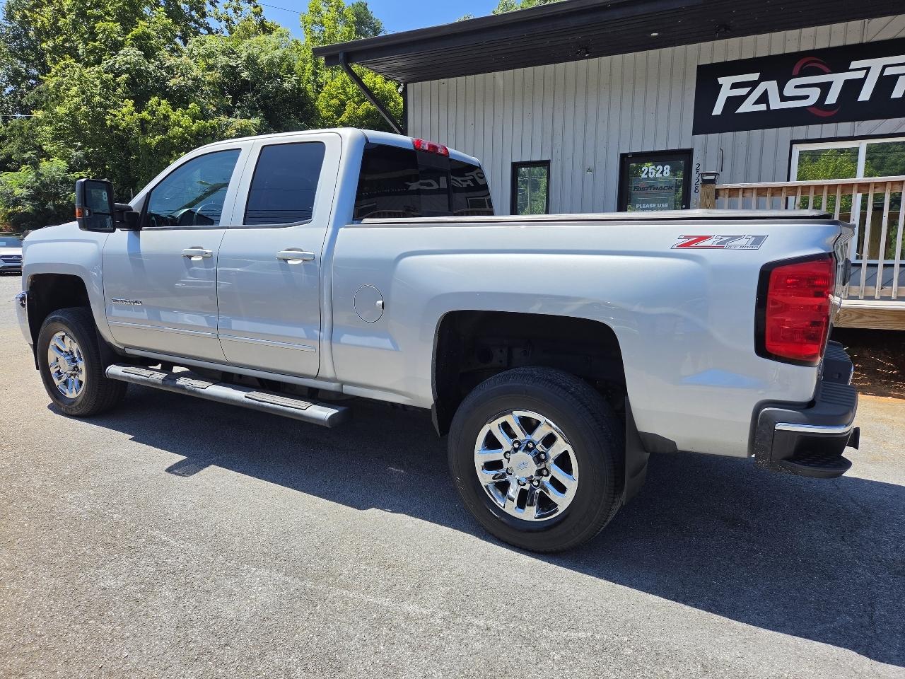 chevrolet silverado 2500hd 2015 1GC2KVEG2FZ555901 image chevrolet silverado 2500hd 2015 1GC2KVEG2FZ555901 image